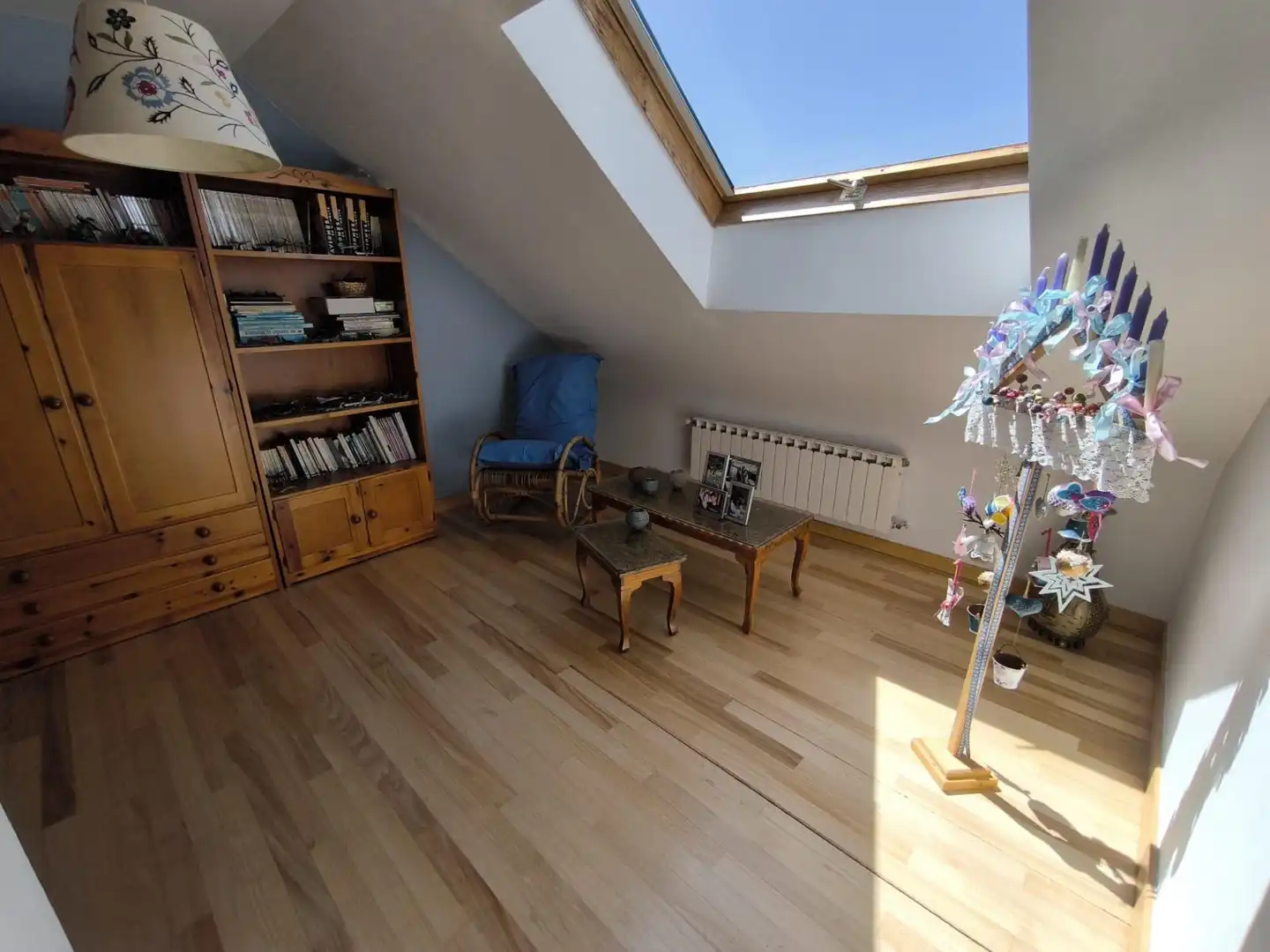Sala de estar de Casa o chalet en venta en Villaturiel con Calefacción, Jardín privado y Parquet
