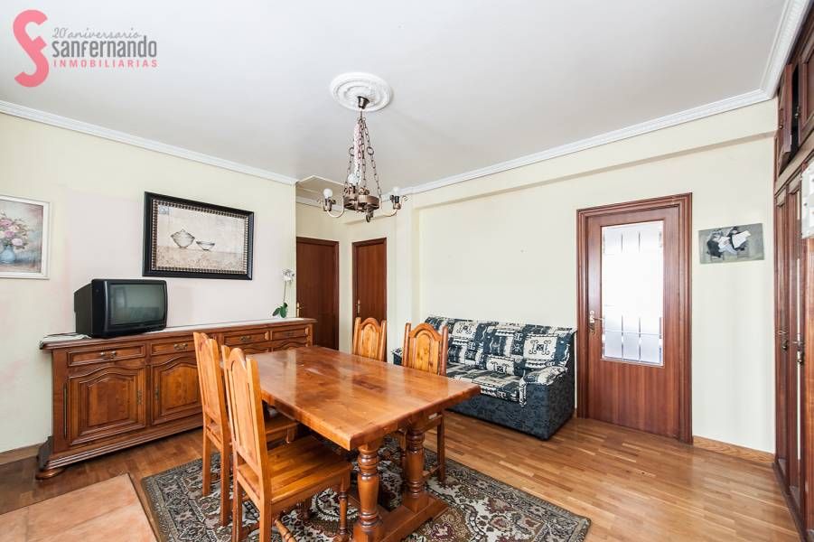 Living room of House or chalet for sale in Torrelavega   with Heating, Private garden and Parquet flooring