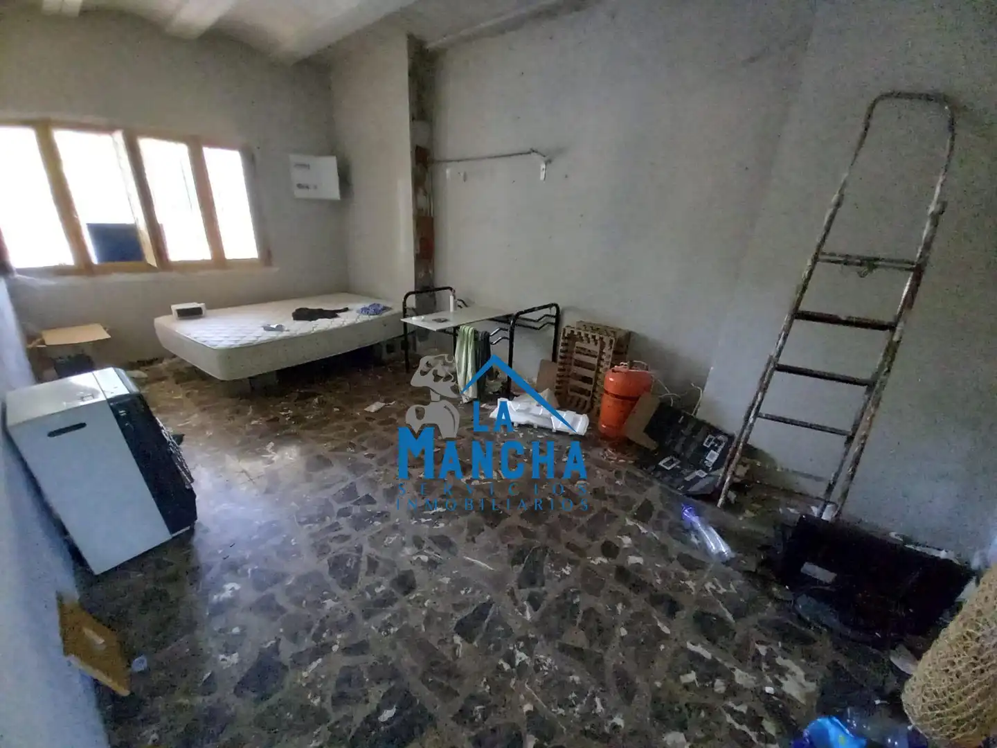 Finca rústica en venda en Albacete amb Jardí privat, Terrassa i Traster