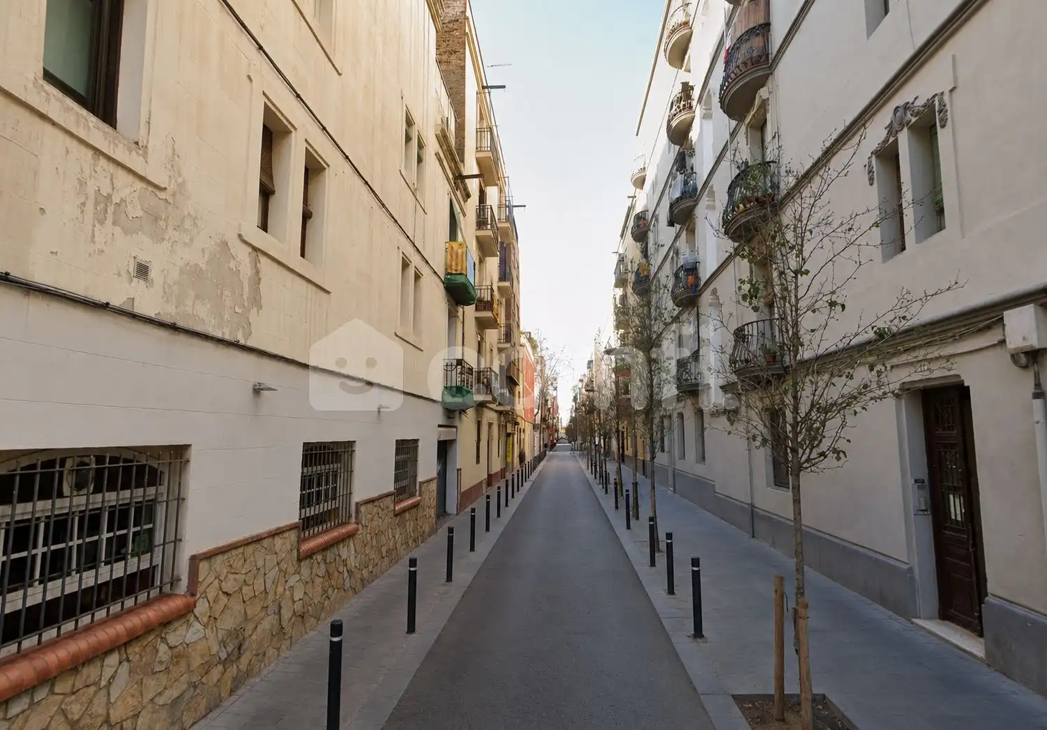 Außenansicht von Dachboden zum Verkauf in Barcelona mit Balkon