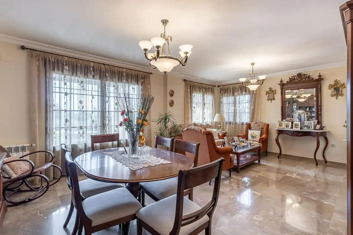 Comedor de Casa o chalet en venta en Cájar con Calefacción, Jardín privado y Terraza