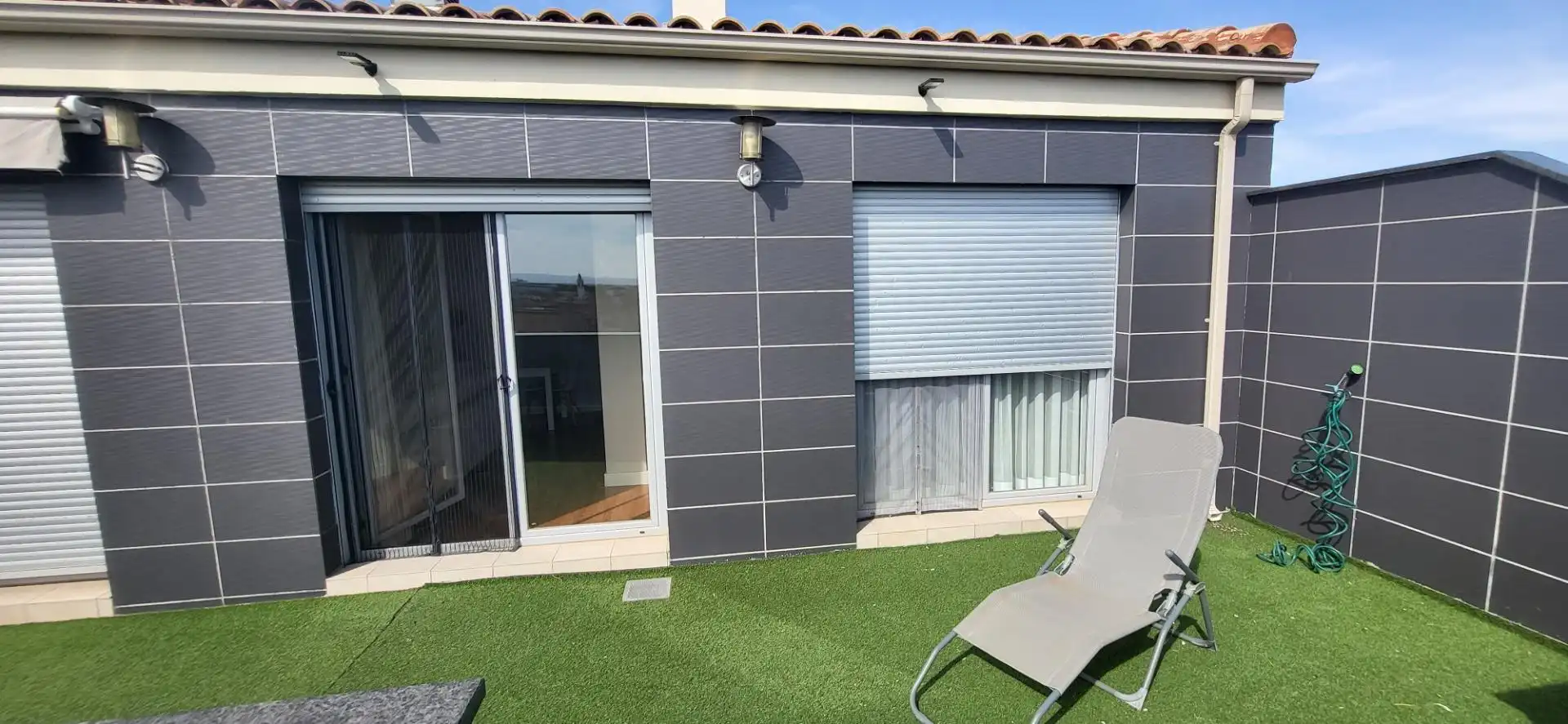 Attic for rent in Feria