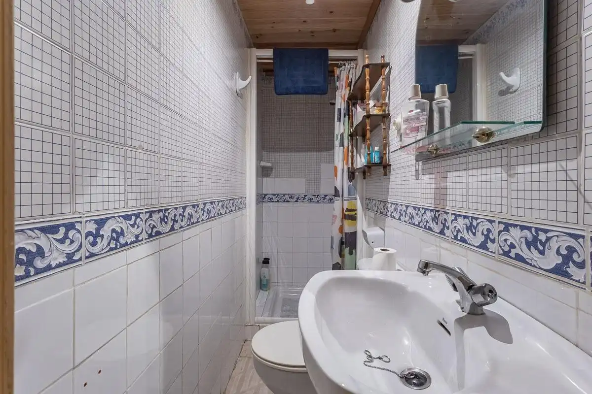 Bathroom of Houses for sale in Granada  with Air Conditioner, Heating and Terrace