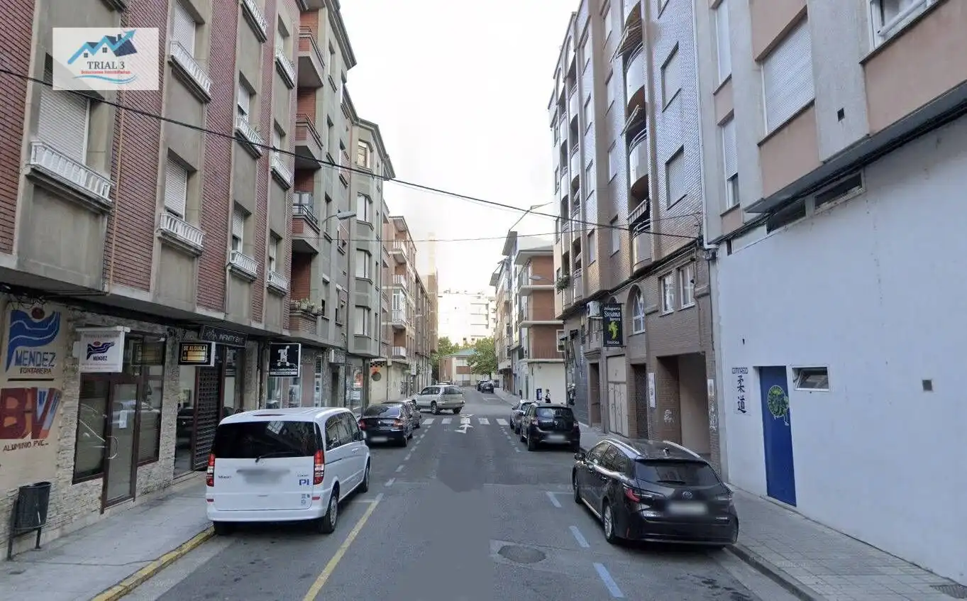 Vista exterior de Piso en venta en Ponferrada