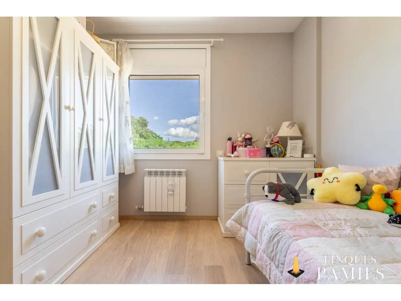 Habitación de Casa adosada en venta en Riudoms con Aire acondicionado, Calefacción y Jardín privado