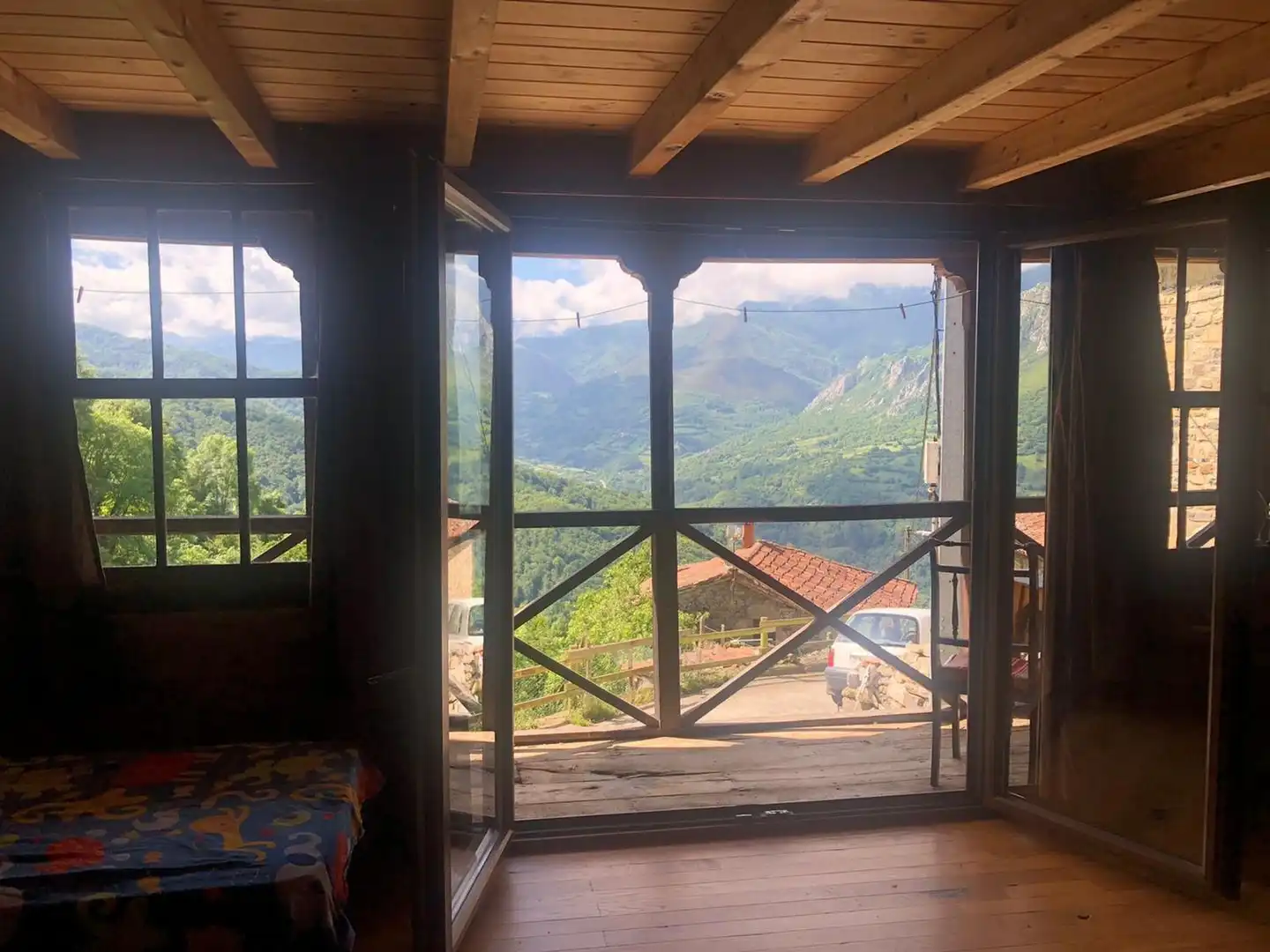 Terrassa de Casa o xalet en venda en Quirós amb Jardí privat, Terrassa i Balcó