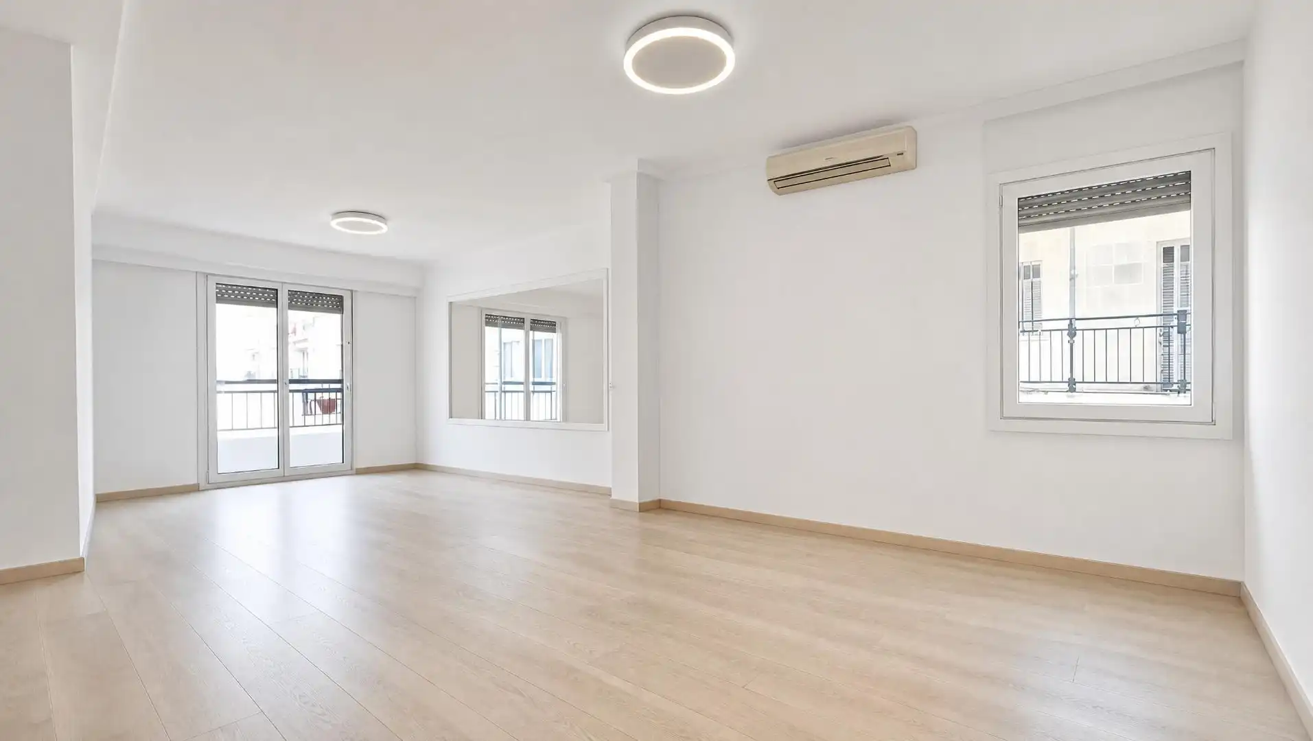 Sala de estar de Piso en venta en Alicante / Alacant con Balcón