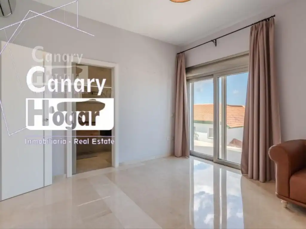Balcony of Houses for sale in Adeje  with Air Conditioner and Swimming Pool