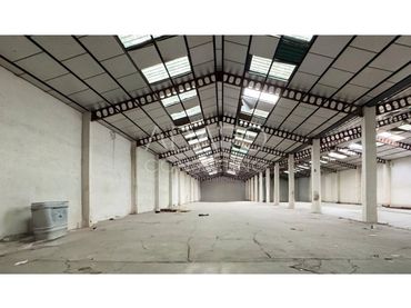 Industrial building for sale in Calle Chopo