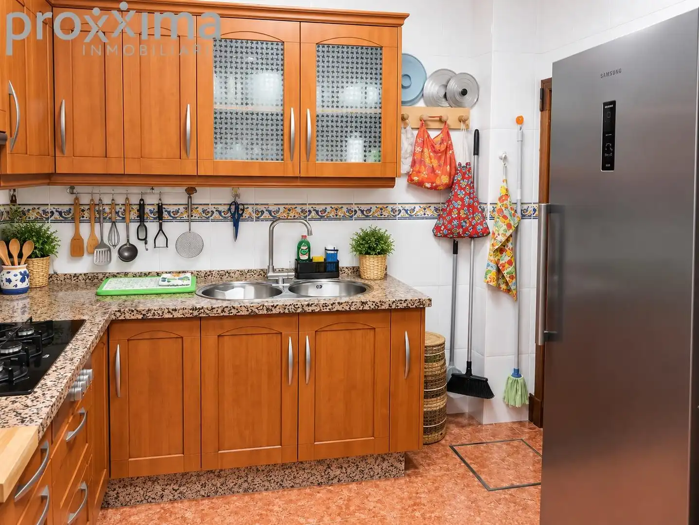 Cuina de Casa o xalet en venda en Sevilla amb Balcó