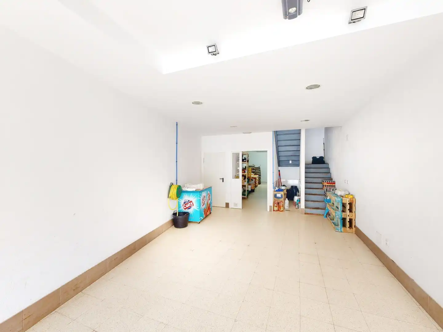Industrial buildings for sale in Xove
