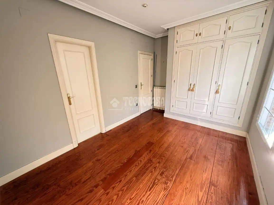 Dormitori de Casa o xalet en venda en Talavera de la Reina amb Aire condicionat, Calefacció i Parquet