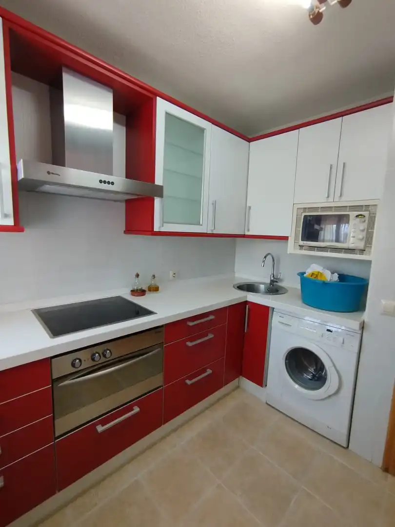 Cuina de Pis en venda en Ávila amb Calefacció, Terrassa i Traster
