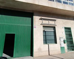 Exterior view of Industrial buildings to rent in Reus