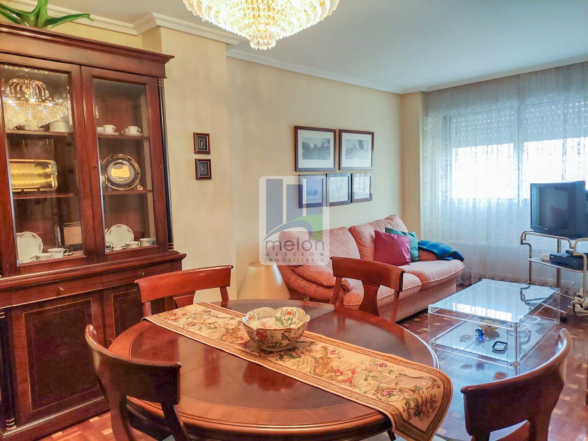 Living room of Flat for sale in Burgos Capital  with Storage room