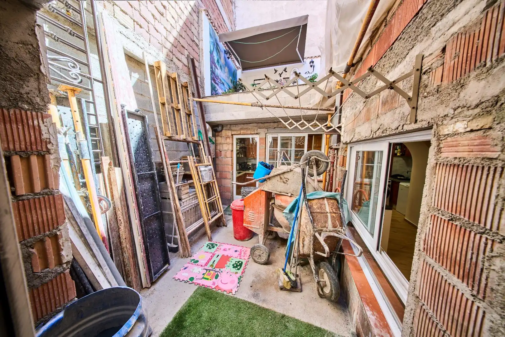 Casa adosada en venda en Residencial Triana - Barrio Alto
