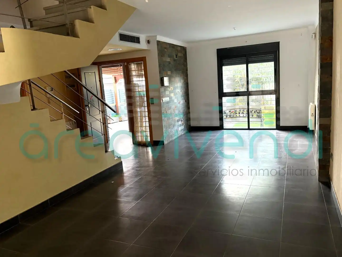 Casa adosada en venta en Castellón de la Plana / Castelló de la Plana con Aire acondicionado, Calefacción y Jardín privado