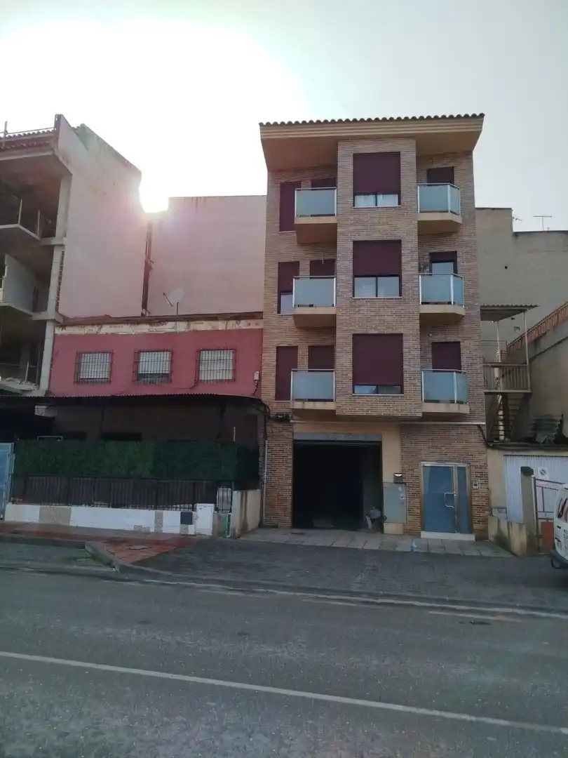 Vista exterior de Local en venta en Murcia