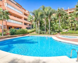 Piscina de Àtic en venda en Marbella amb Aire condicionat, Terrassa i Traster