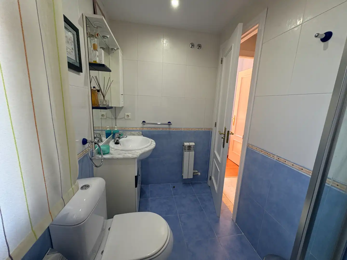 Baño de Casa adosada en venta en Simancas con Aire acondicionado, Calefacción y Jardín privado