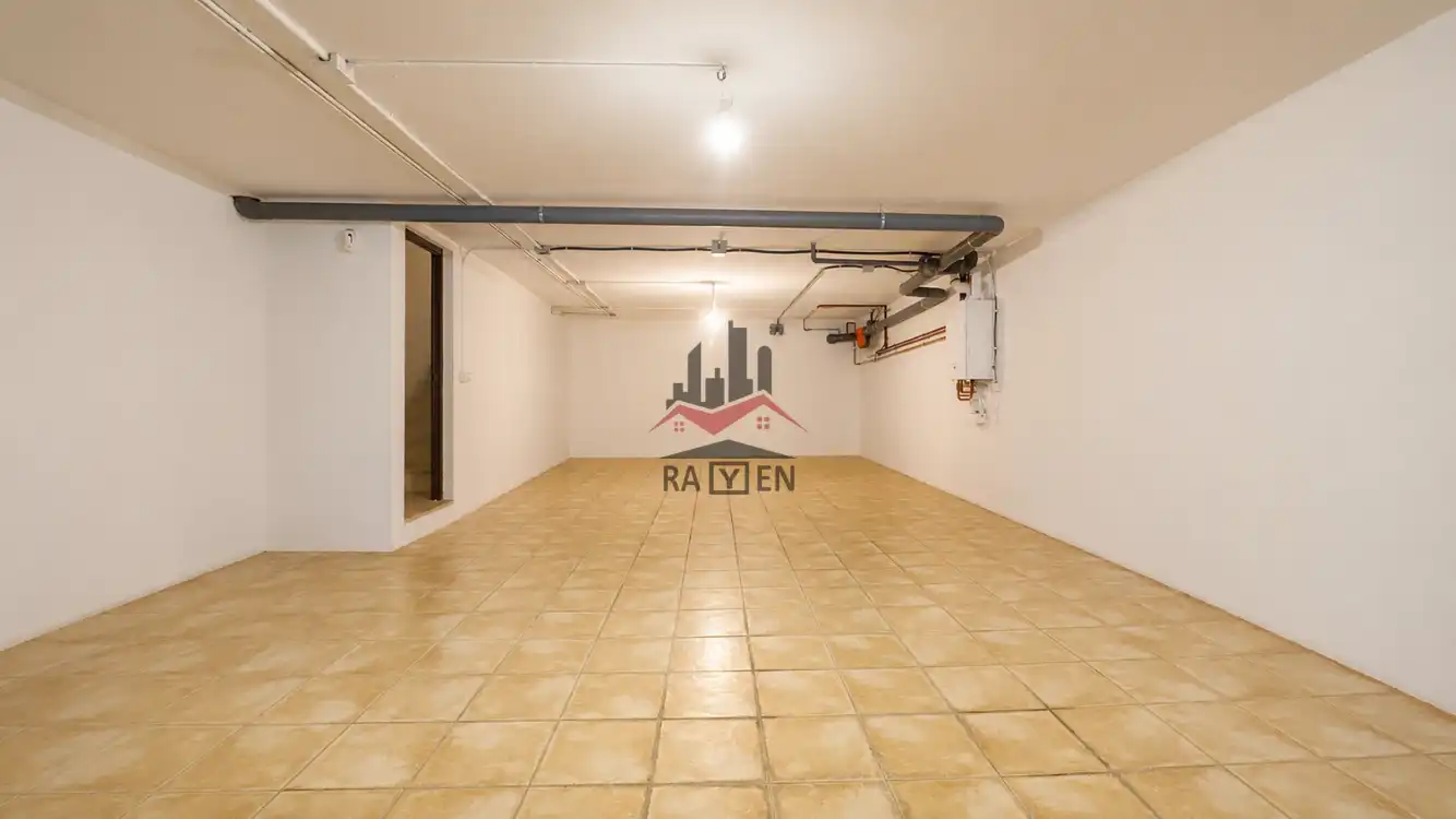 Casa adosada en venta en Figueres con Calefacción