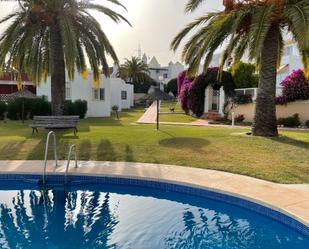 Jardí de Casa o xalet de lloguer en Nerja amb Aire condicionat, Calefacció i Terrassa