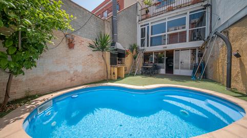 Foto 3 de Casa adosada en venda a Carrer de la Beneficència, Les Clotes, Barcelona