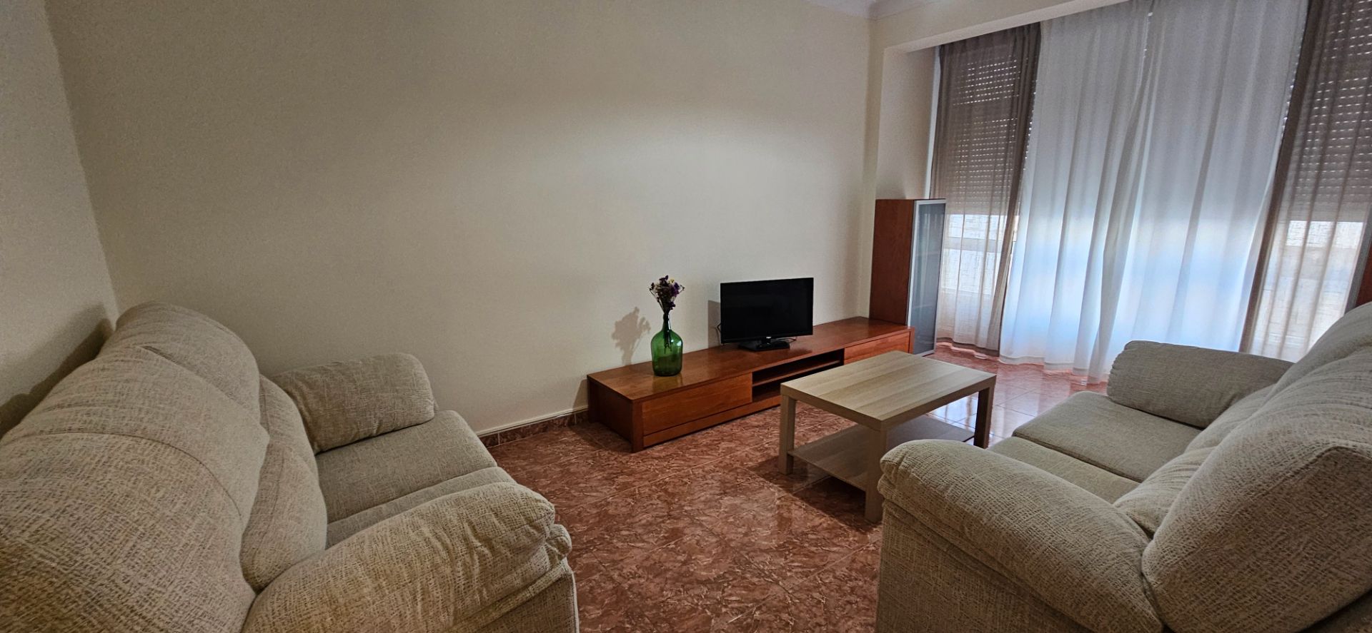 Sala d'estar de Pis de lloguer en Narón amb Moblat