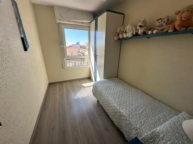Habitación de Piso en venta en Barcelona con Parquet