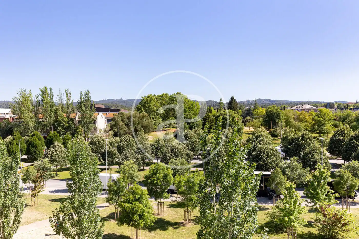 Außenansicht von Wohnung zum Verkauf in Sant Cugat del Vallès mit Klimaanlage, Heizung und Balkon