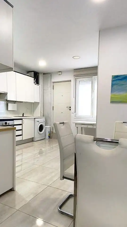 Cocina de Planta baja en venta en Madrid con Aire acondicionado y Amueblado