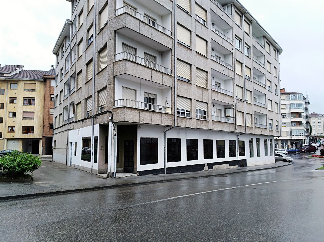 Local de lloguer a Pravia