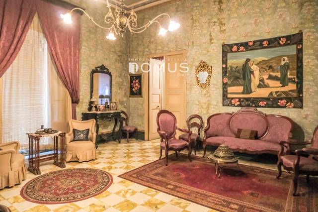 Casa-chalet en Venta en Ganganell en Besalú