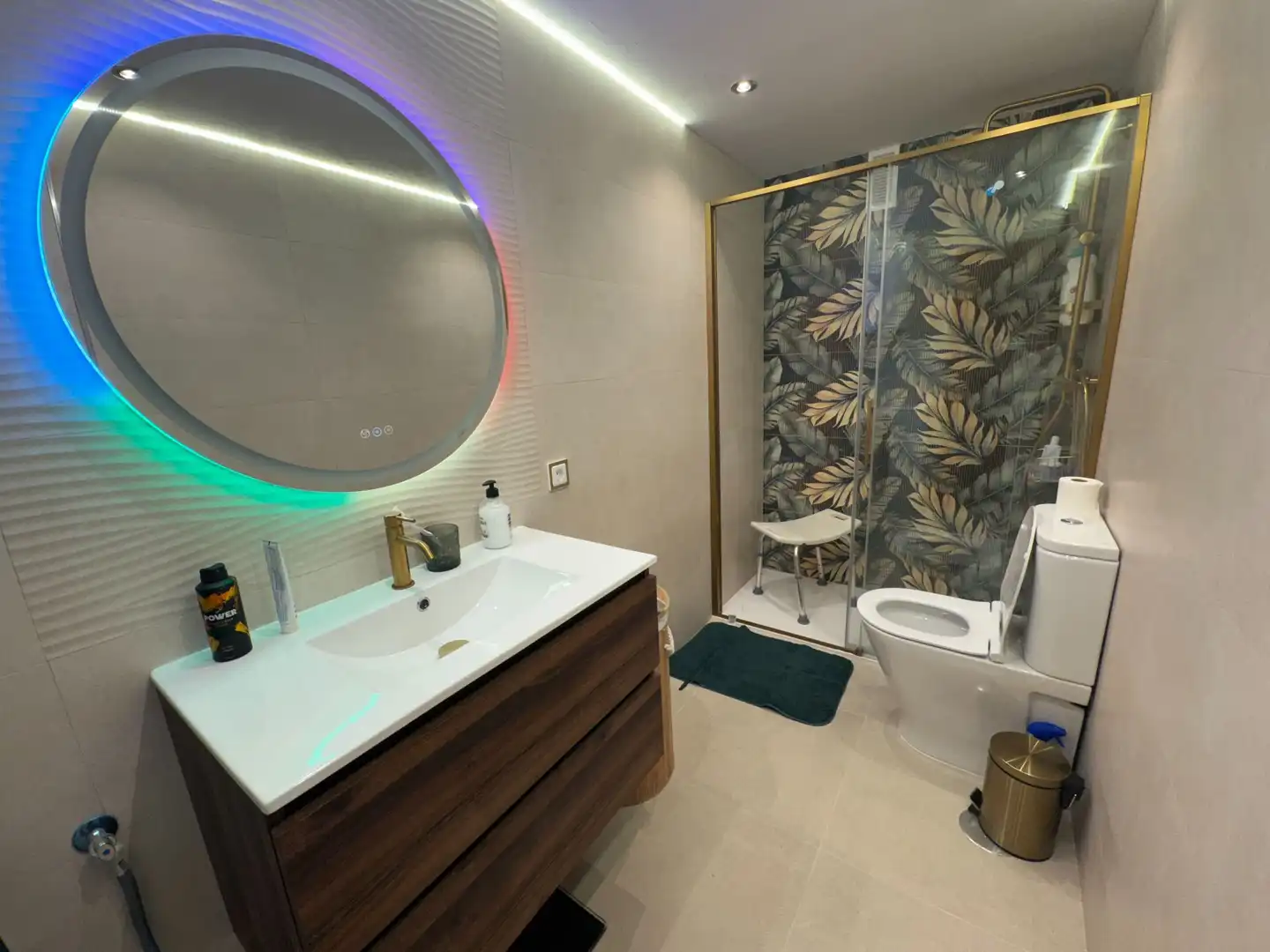 Badezimmer von Wohnungen zur Miete in Benidorm mit Klimaanlage, Möbliert und Gemeinschaftspool