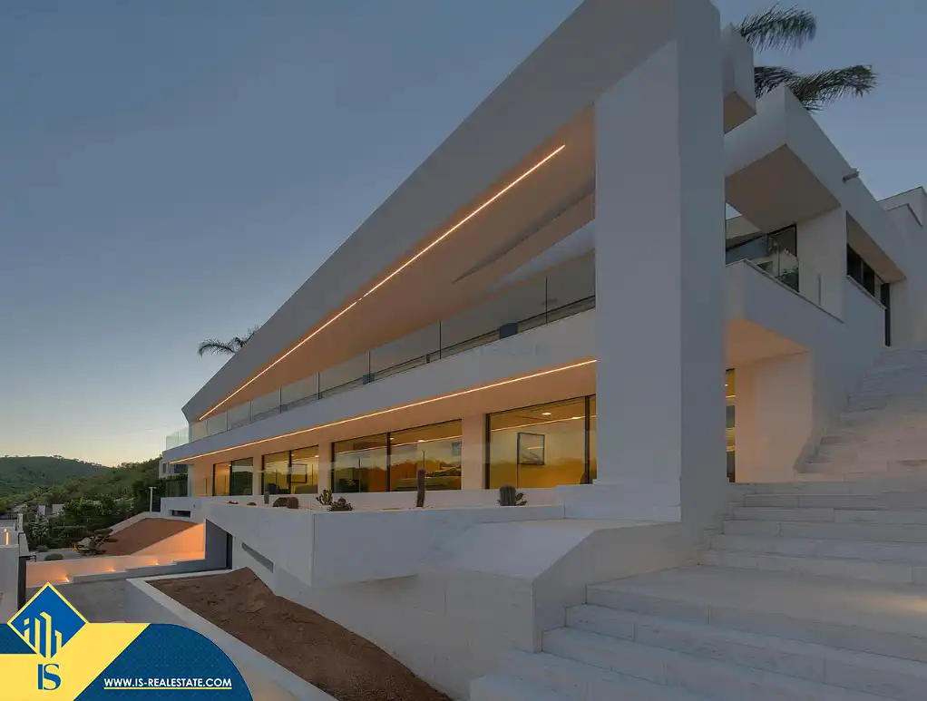 Vista exterior de Casa o xalet en venda en Eivissa amb Terrassa, Piscina i Moblat
