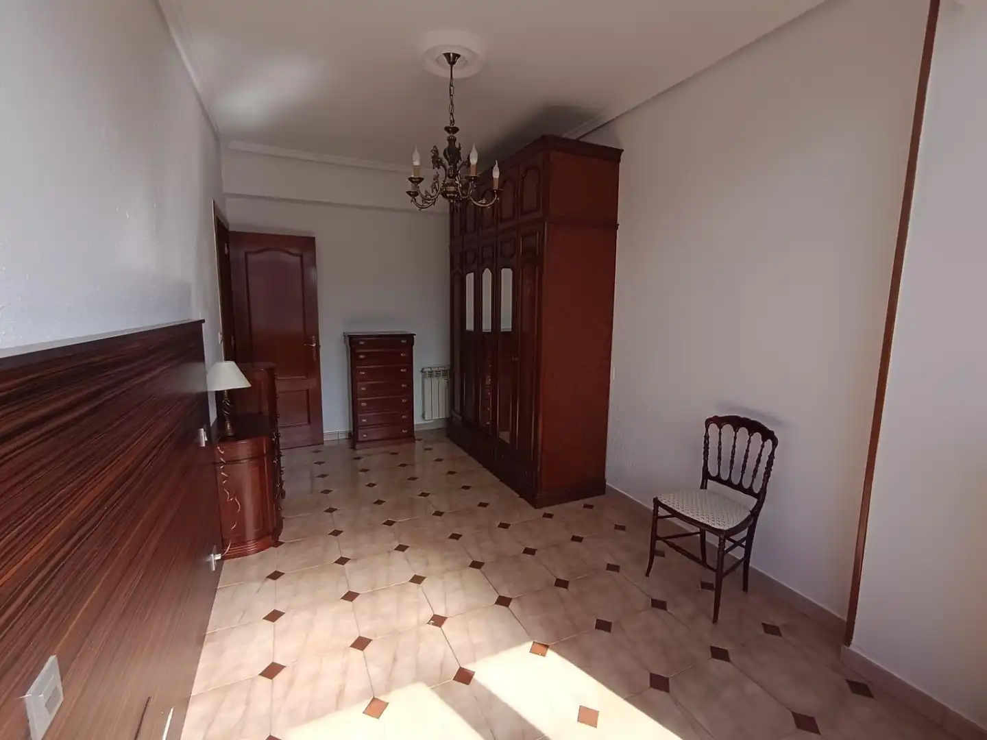 Habitación de Piso en venta en Avilés con Calefacción y Terraza