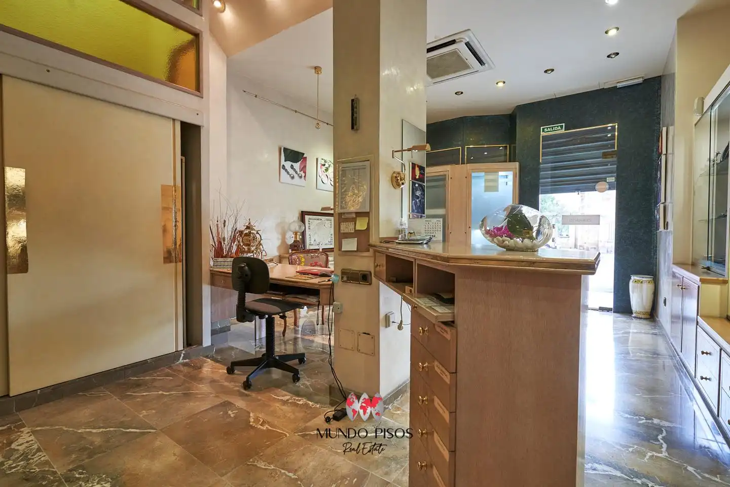 Local comercial en venda a Llevant, imagen 4