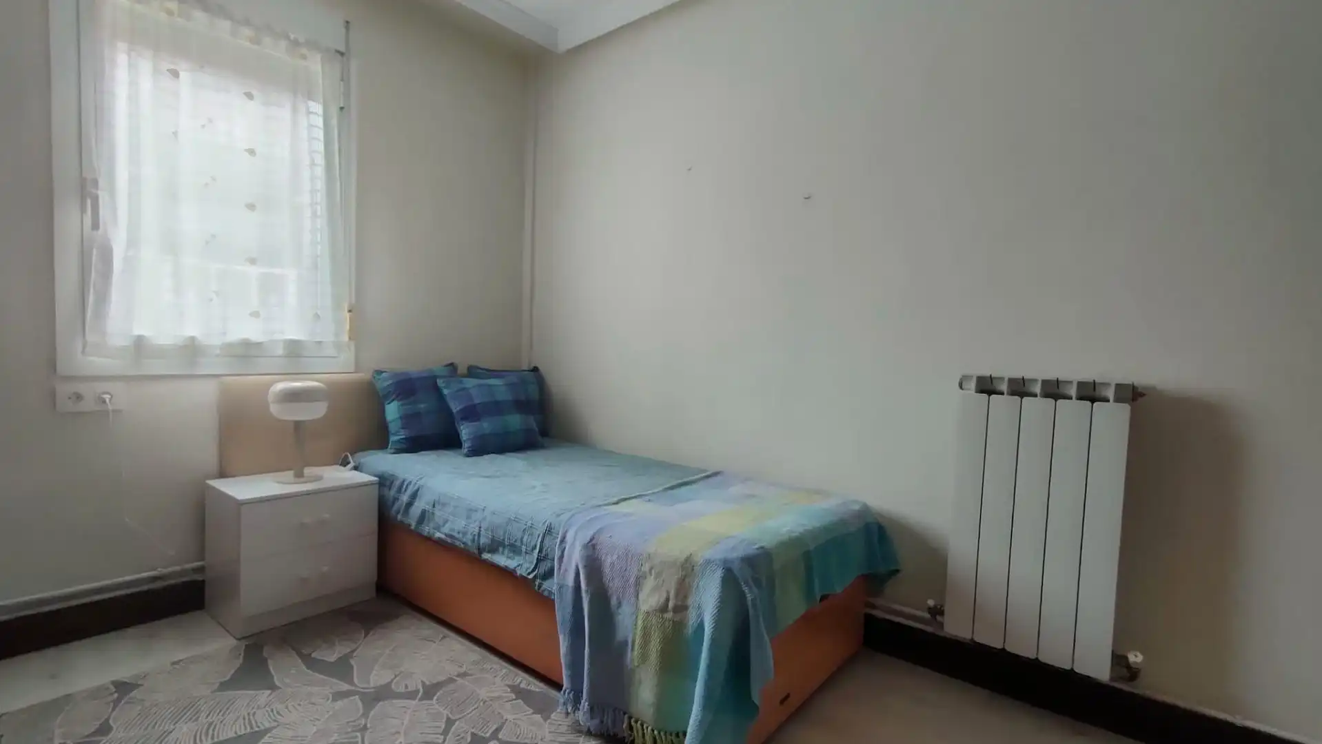 Habitación de Piso de alquiler en Donostia - San Sebastián  con Calefacción y Balcón