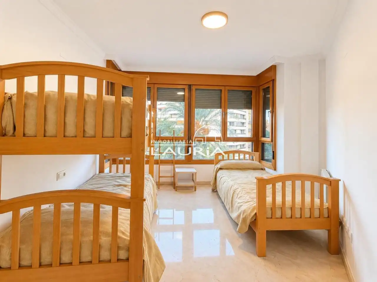 Bedroom of Flat for rent in L'Eixample