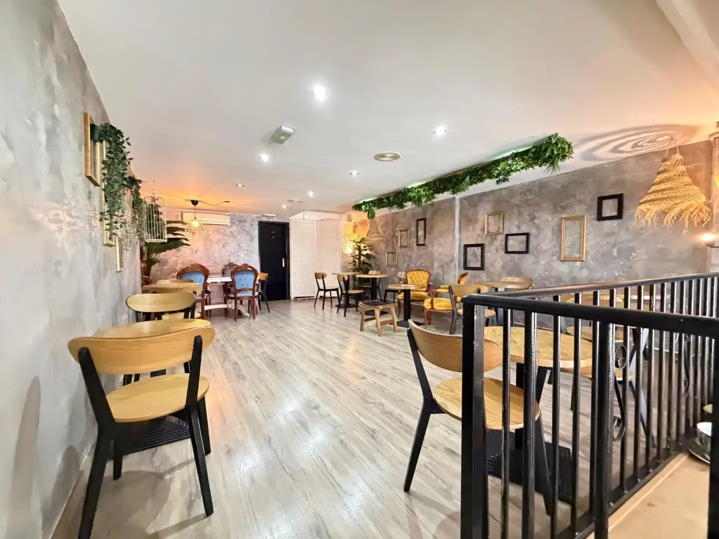 Dining room of Commercial properties for rent in Torrevieja  with Air Conditioner and Furnished