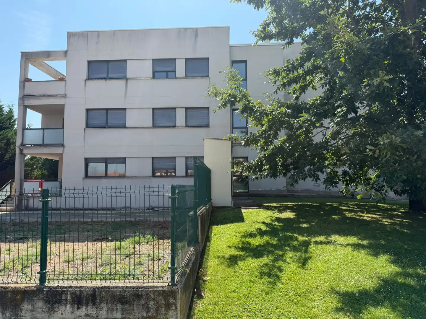 Vista exterior de Piso en venta en Cirueña con Calefacción, Terraza y Trastero