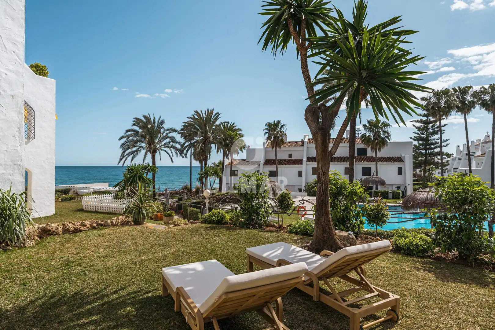 Jardí de Planta baixa en venda en Marbella amb Calefacció, Jardí privat i Piscina