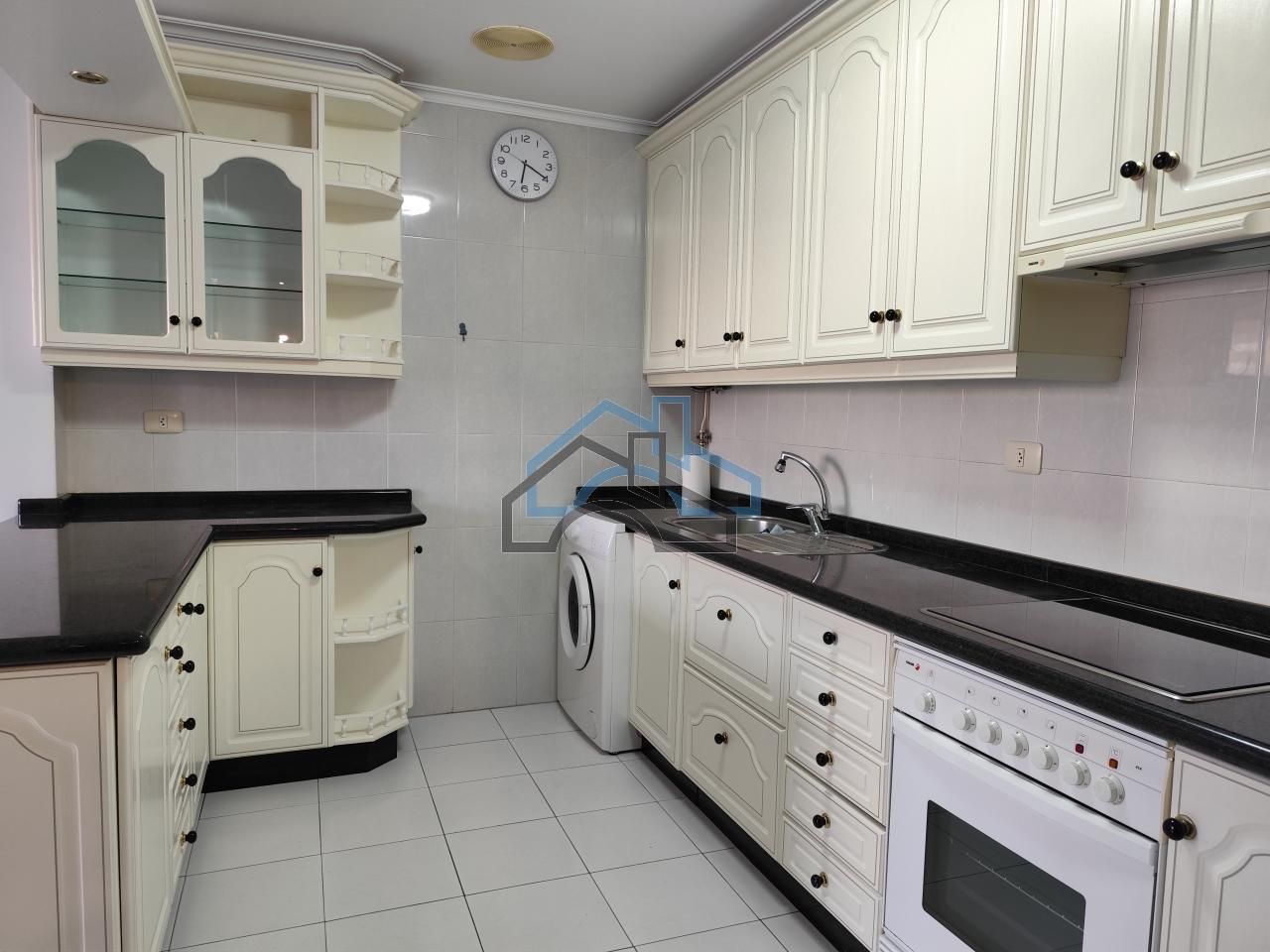 Cocina de Apartamento de alquiler en Culleredo con Calefacción, Parquet y Trastero