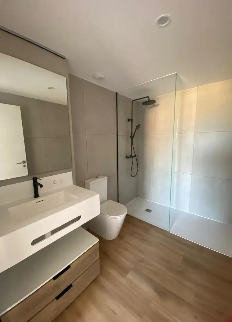 Badezimmer von Maisonette zum Verkauf in Sant Boi de Llobregat mit Klimaanlage, Heizung und Terrasse