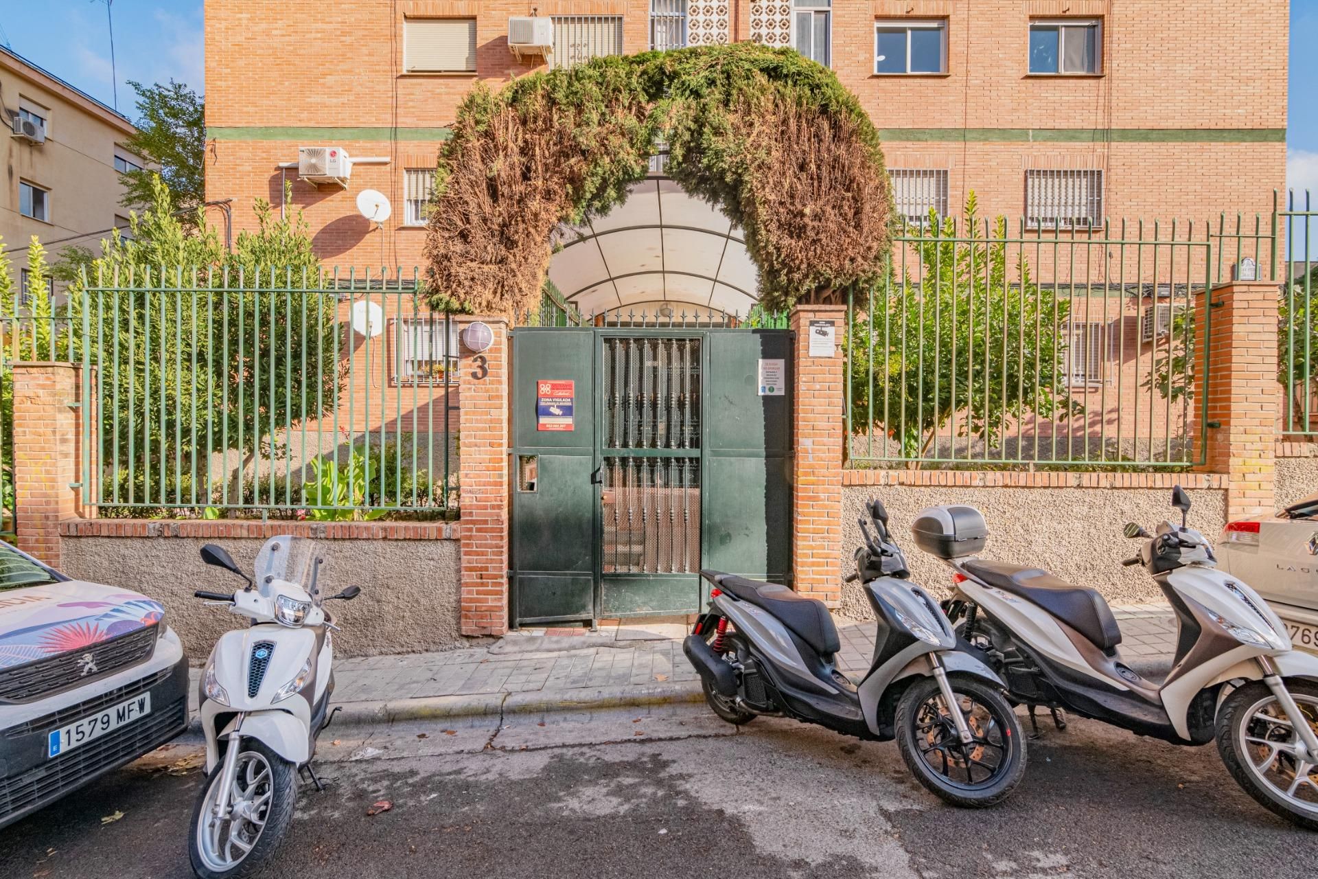 Flat for sale in Cartuja, Norte