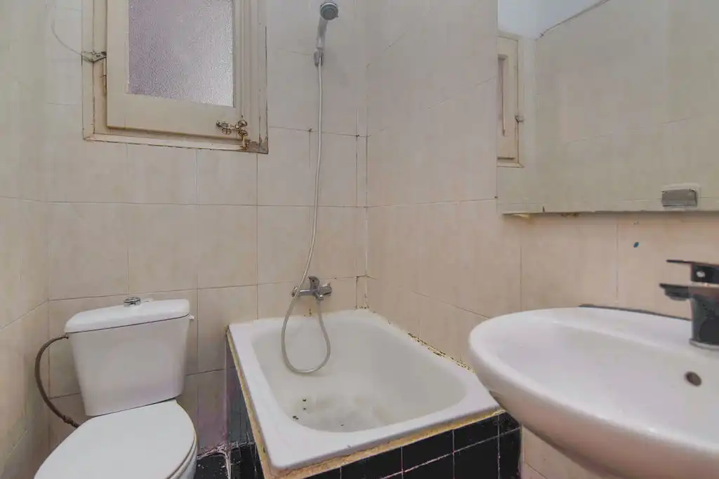 Bathroom of Flat for sale in Montcada i Reixac