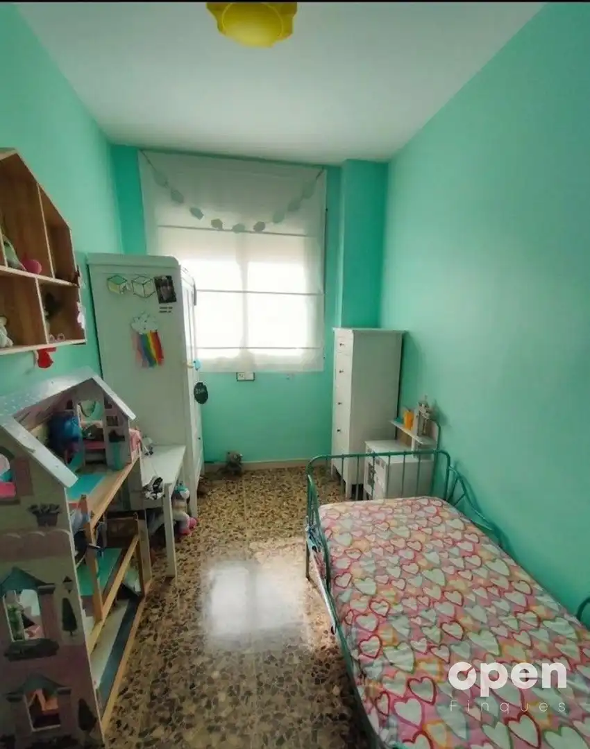 Dormitori de Pis en venda en Terrassa amb Aire condicionat, Calefacció i Parquet