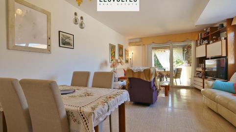 Foto 4 de Casa adosada en venda a Carrer de la Unió, Molí de Vent - La Sauleda, Girona