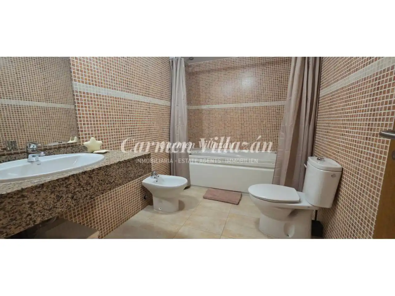 Baño de Dúplex en venta en Antigua con Aire acondicionado, Terraza y Amueblado
