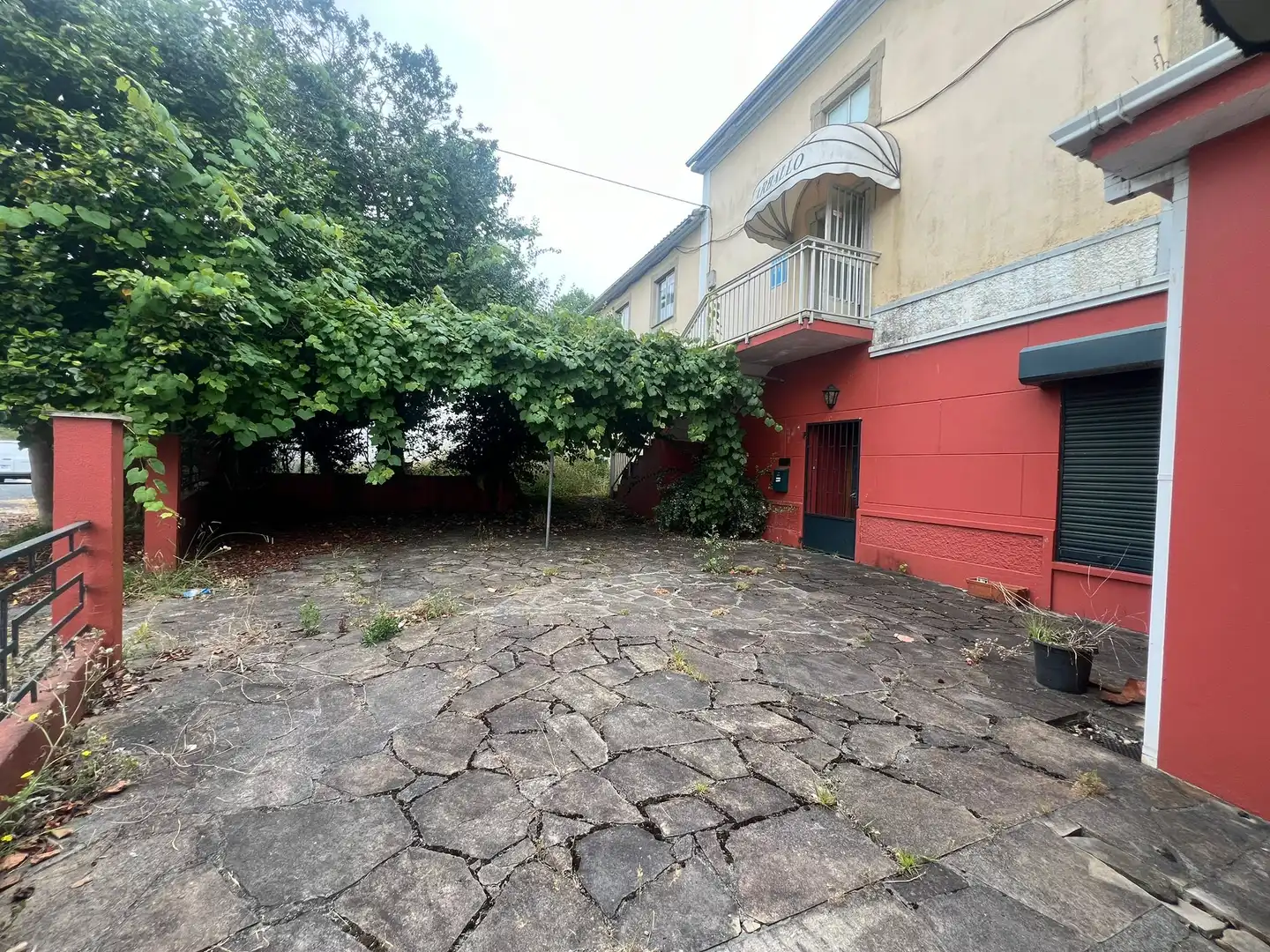 Außenansicht von Geschaftsraum zum Verkauf in Narón mit Heizung, Terrasse und Möbliert